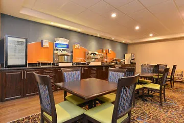 Holiday Inn Hotel & Suites Edmonton Airport & Conference Ctr By Ihg Nisku 3*,  Canada